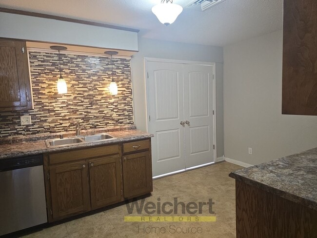 Building Photo - 3 Bed 2 bath home in Paragould