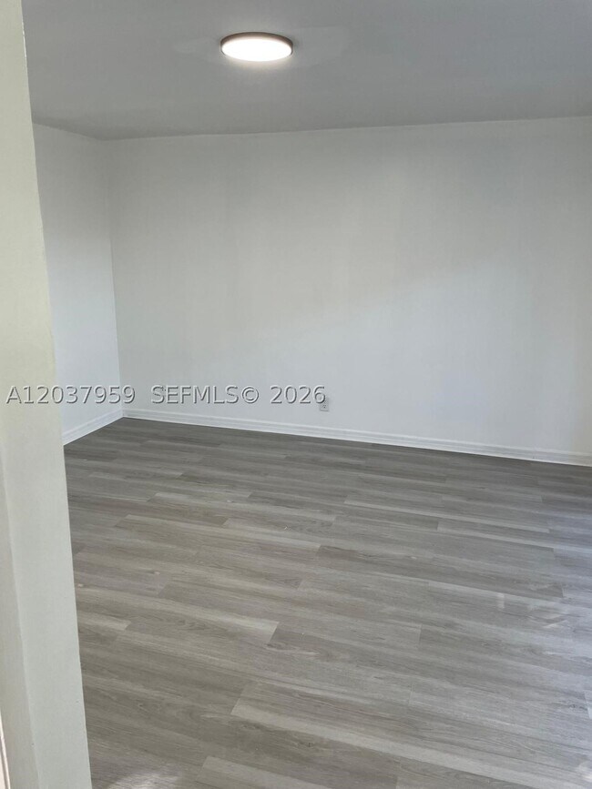 Building Photo - 2060 SW 90th Ave