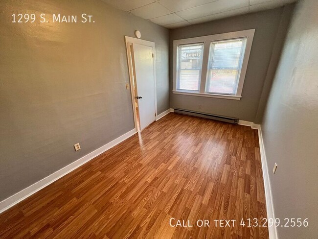 Building Photo - 1299 S Main St