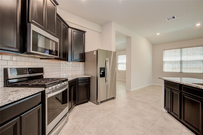 Building Photo - 2425 Temple Crag Dr