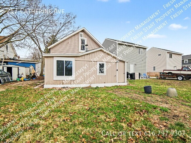 Building Photo - 257 Catherine Ave