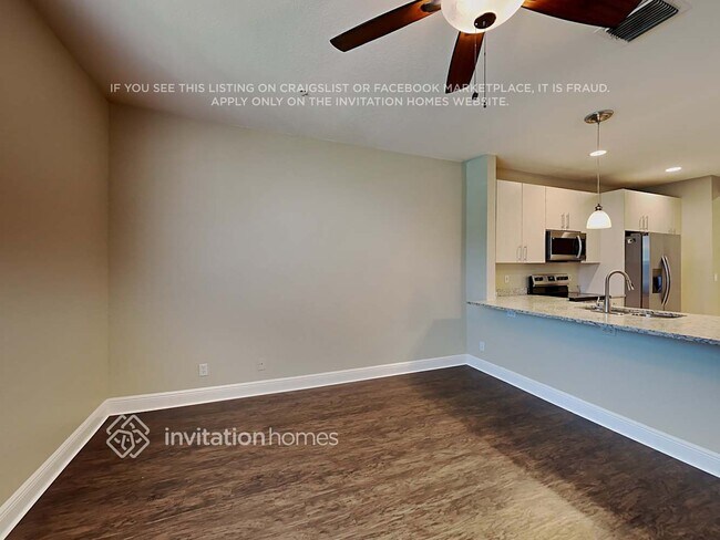 Building Photo - 806 University Blvd