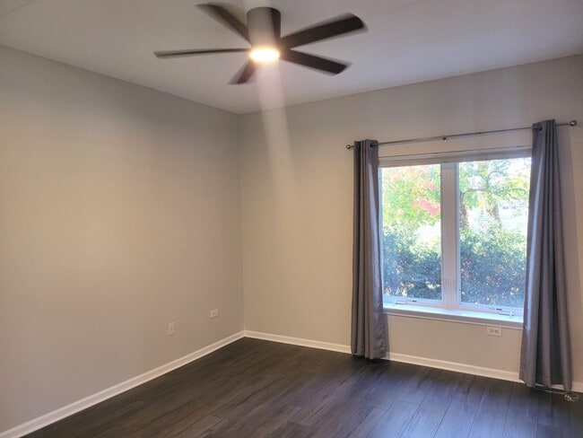Building Photo - 3451 N Carriageway Dr