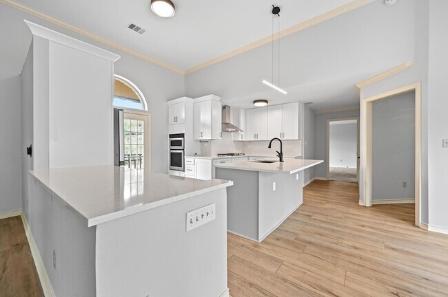 Building Photo - 140 Barton Ranch Cir