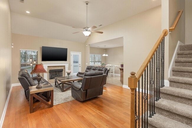 Building Photo - 8671 Blanche Rd