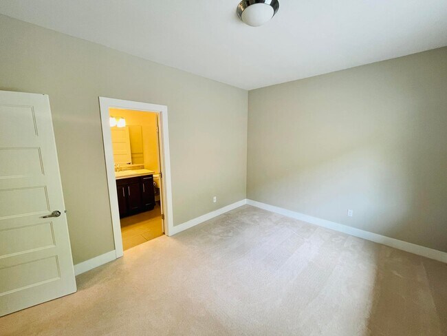 Building Photo - 8113 173rd Ave E