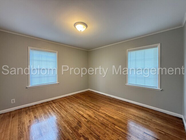 Building Photo - For Lease | Tulsa | Available Now!