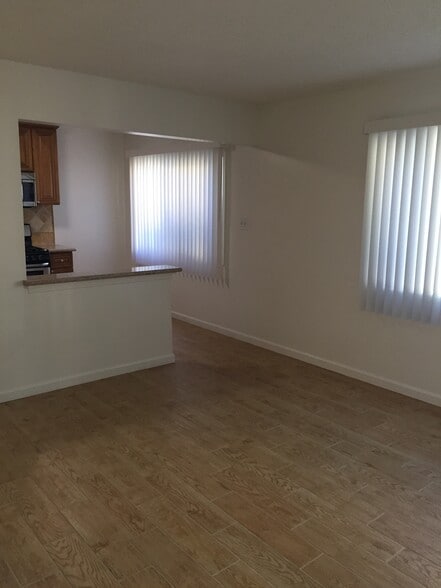 Building Photo - 1902 E 3rd St