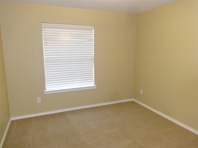 Building Photo - 5717 Eagle Mountain Dr