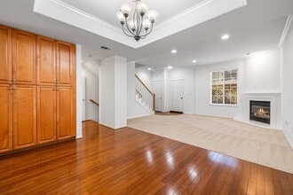 Building Photo - 3-Bedroom Townhome in Gated Bay Harbor