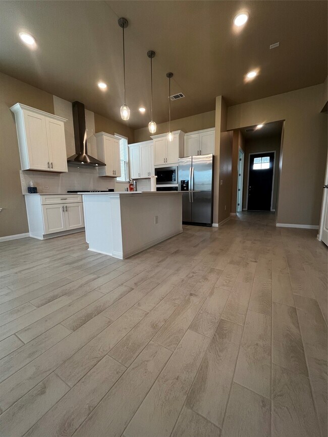 Building Photo - 18206 Sonresa Wy