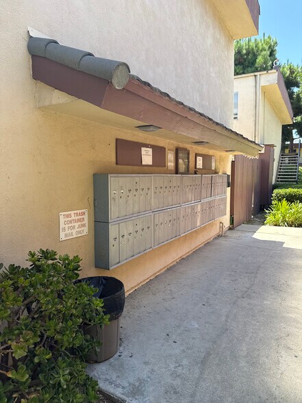 Mail Boxes - 4700 Clair Del Ave