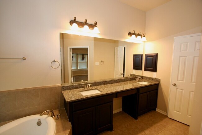 Building Photo - 28222 Helmsman Knolls Dr