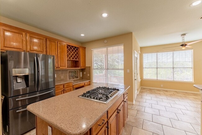 Building Photo - Spacious and stunning 4 bed 3.5 bath in Austin!!!