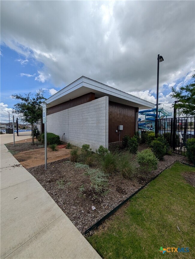 Building Photo - 5923 Corsicana Cv