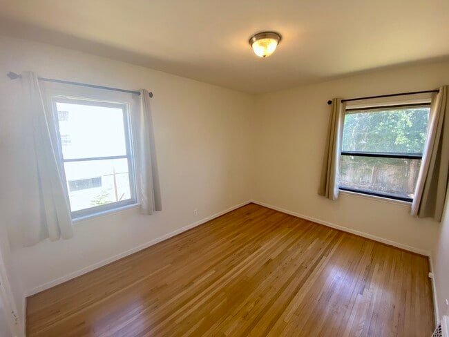 Building Photo - 5708 8th Ave NW