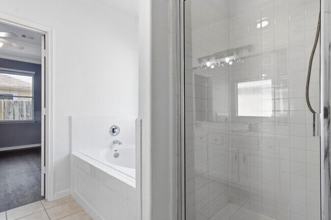 Building Photo - 4702 Arbor Ln