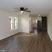 Building Photo - 228 Rowe Ave