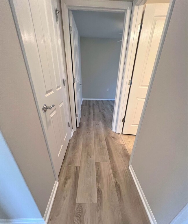 Building Photo - 305 Barrington Farm Ct