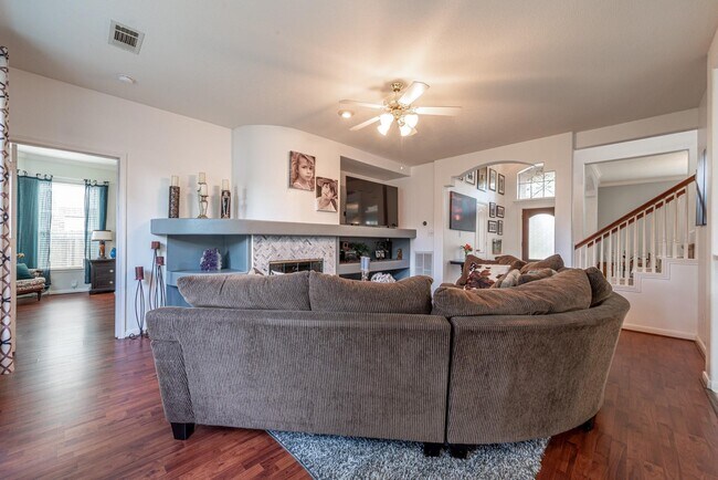 Building Photo - 1310 Big Pines