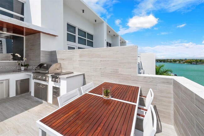 Building Photo - 41 N Shore Dr