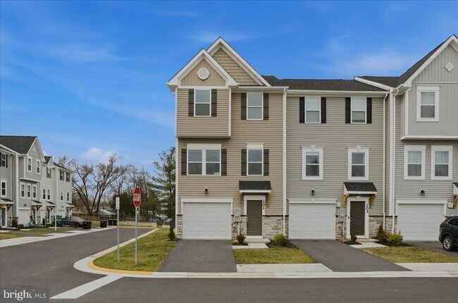 Building Photo - 101 Marlow Ct