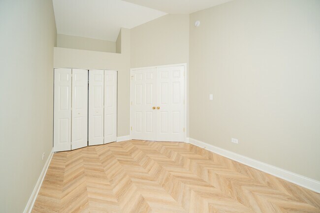 Building Photo - 2835 Rutland Cir