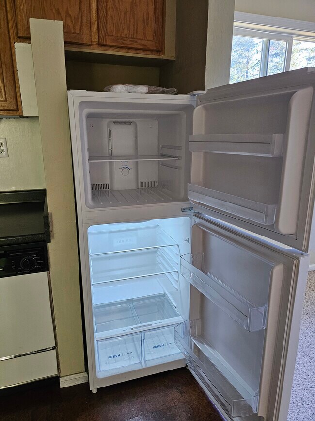 Building Photo - 206 Ross Valley Dr