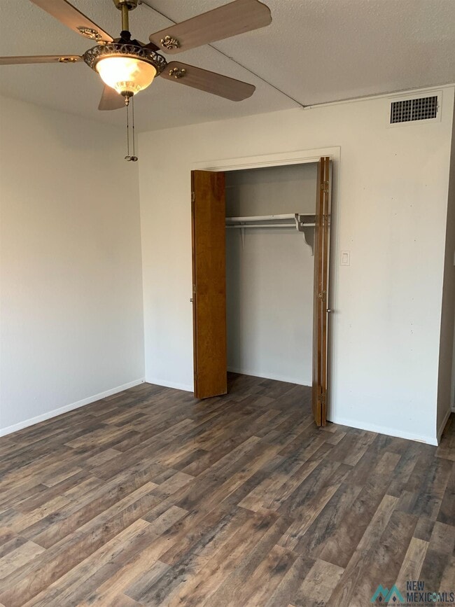 Building Photo - 13 Paseo Village