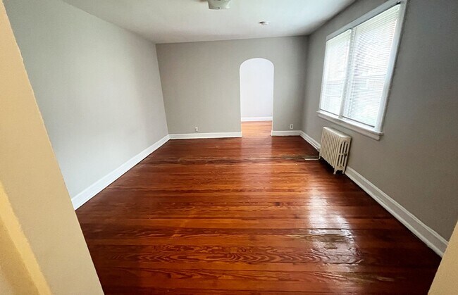 Interior Photo - The Jonathan