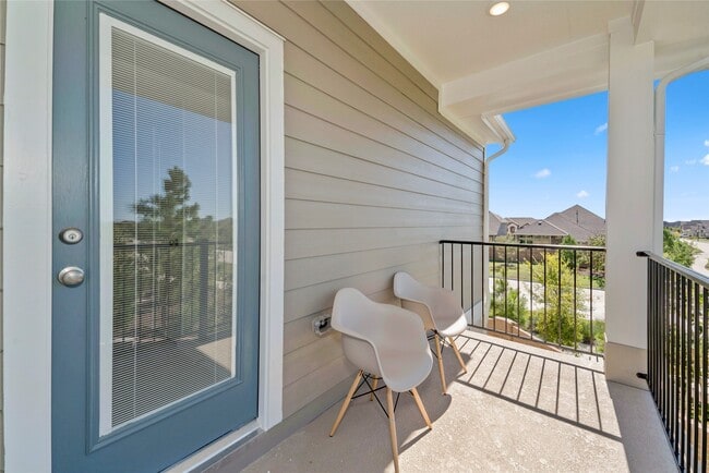 Building Photo - 18823 River Overlook Ct