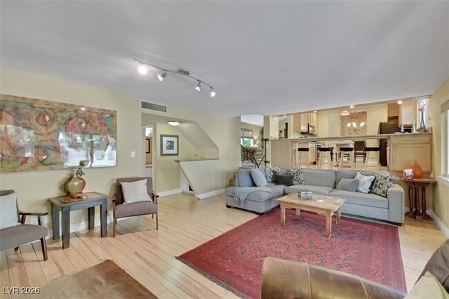 Building Photo - 5844 Buhl Ct