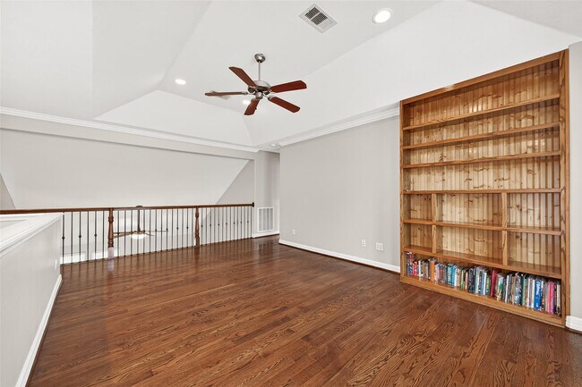 Building Photo - 903 Sugarfield Ct