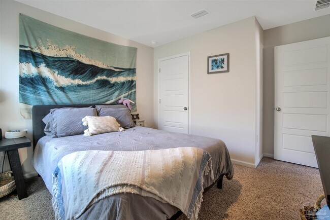 Building Photo - 951 Lovebird Ct