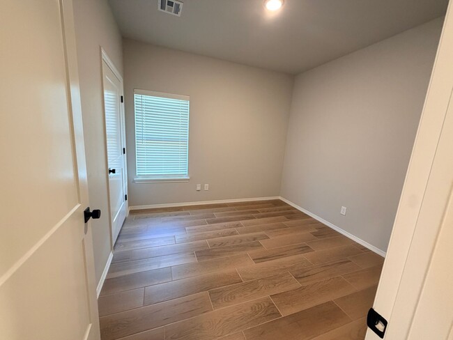 Building Photo - 3 West