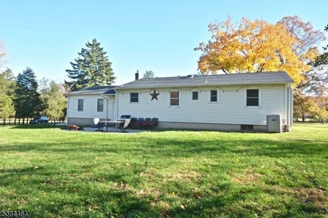 Building Photo - 154 Old Croton Rd