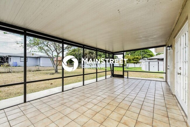 Building Photo - 3 Bedroom Pet-Friendly Home in Cape Coral,...