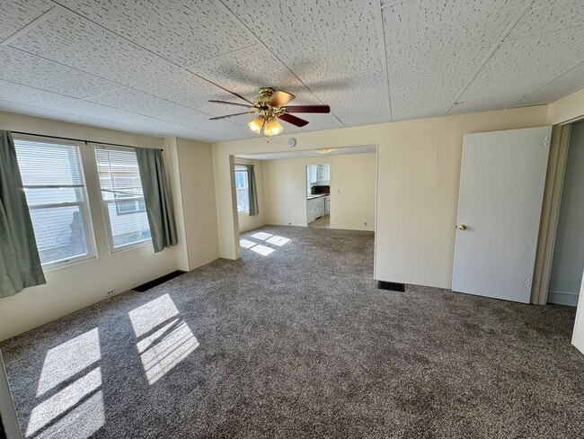 Building Photo - 16 Badger Ave