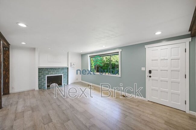 Building Photo - 9205 220th St SW