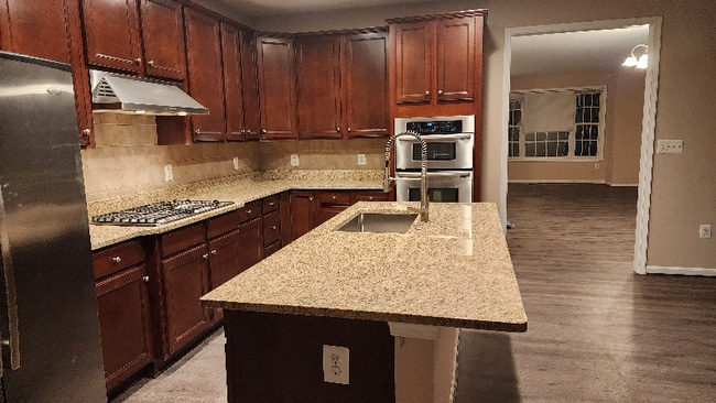 Building Photo - 25146 Harpenden Terrace