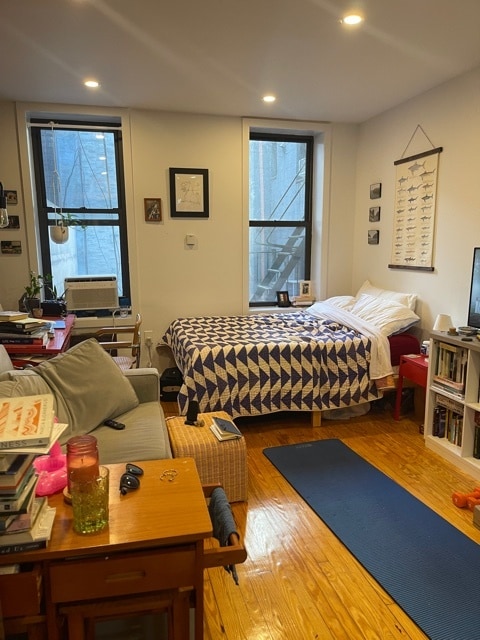 Interior Photo - 203 Chrystie Street