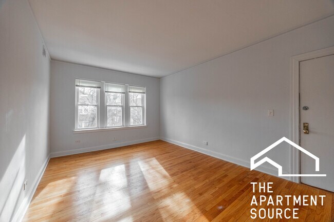 Building Photo - 2004 W Jarvis Ave