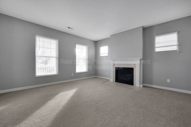 Building Photo - 5635 Holly River Ave