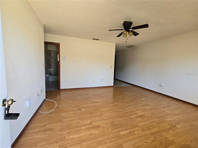 Building Photo - 11112 SW 78th Ave