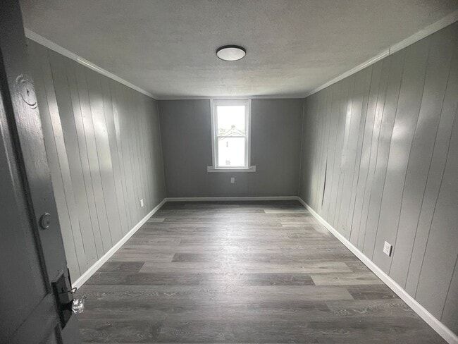 Building Photo - Newly updated 3 bedroom house in Glassport for rent!