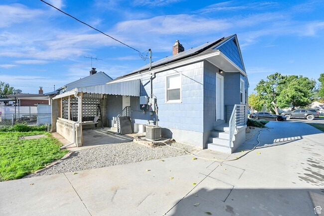 Building Photo - 7899 S Grant St