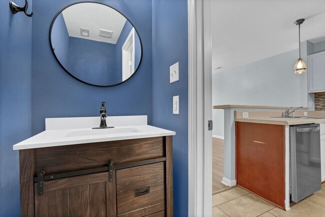 Building Photo - 1402 Old Folkstone Rd., Unit 2