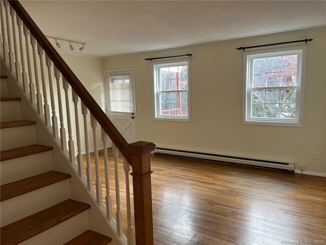 Building Photo - 1283 Hope St