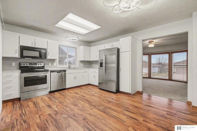 Building Photo - 11617 S 205th St