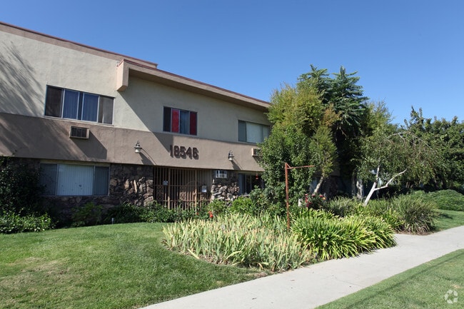 Building Photo - 18546 Clark St